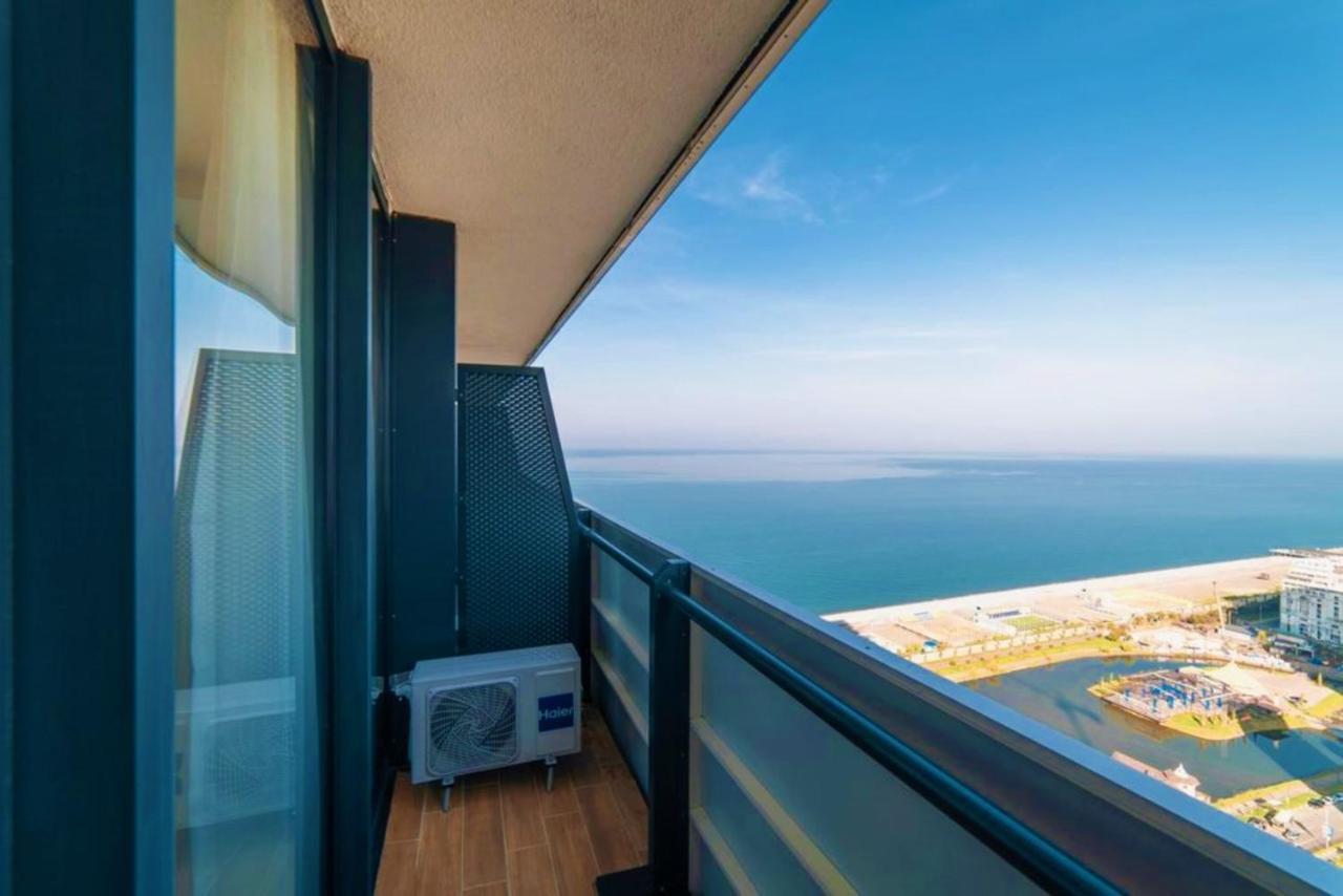Orbi City Sea View Apartments 巴统 外观 照片