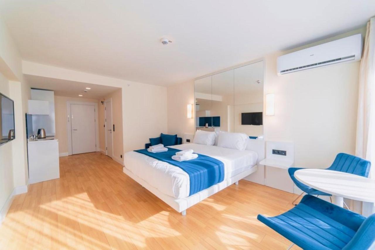 Orbi City Sea View Apartments 巴统 外观 照片