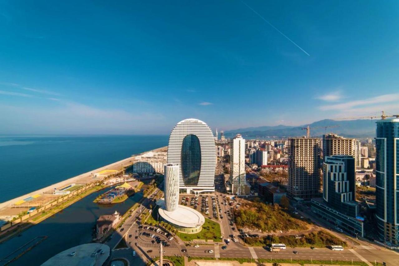 Orbi City Sea View Apartments 巴统 外观 照片