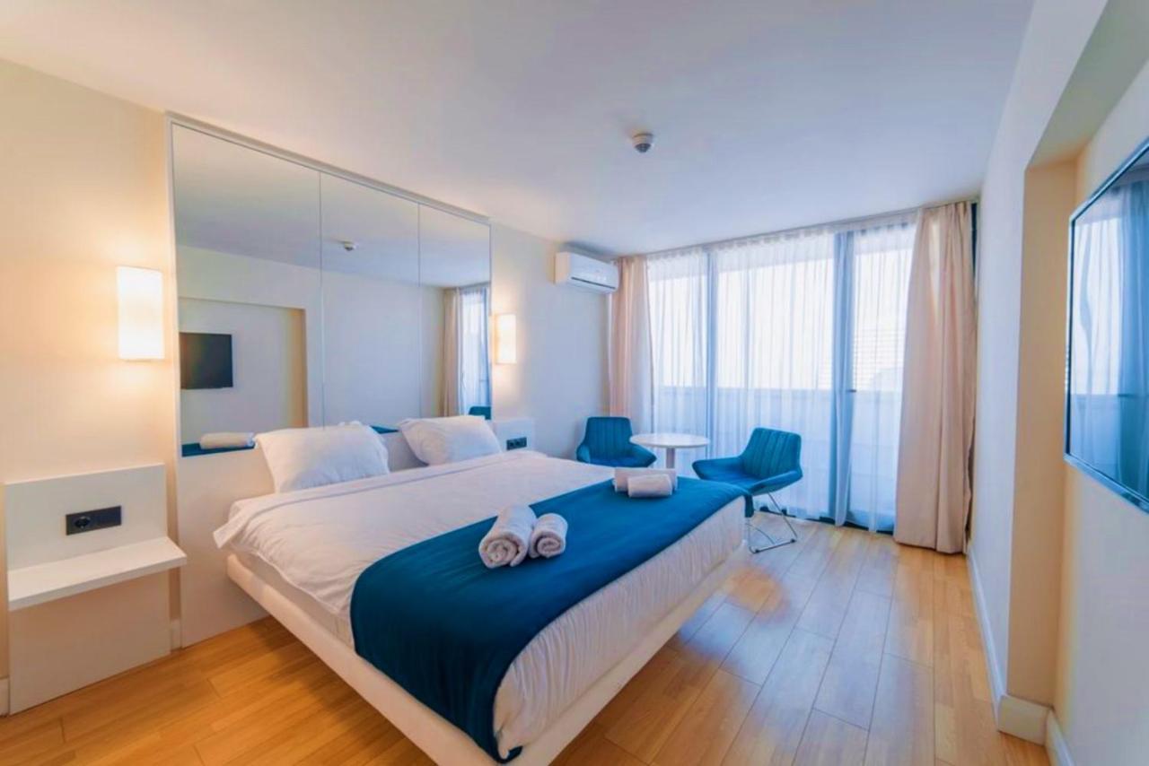 Orbi City Sea View Apartments 巴统 外观 照片